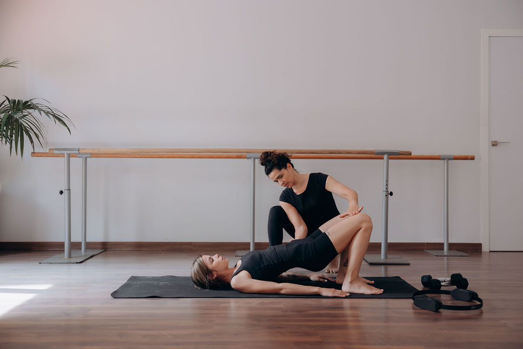 Valoración inicial con fisioterapeuta en SLOA Pilates