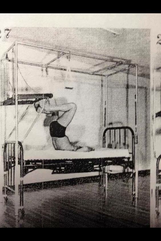 Práctica clásica de Pilates en equipamiento original
